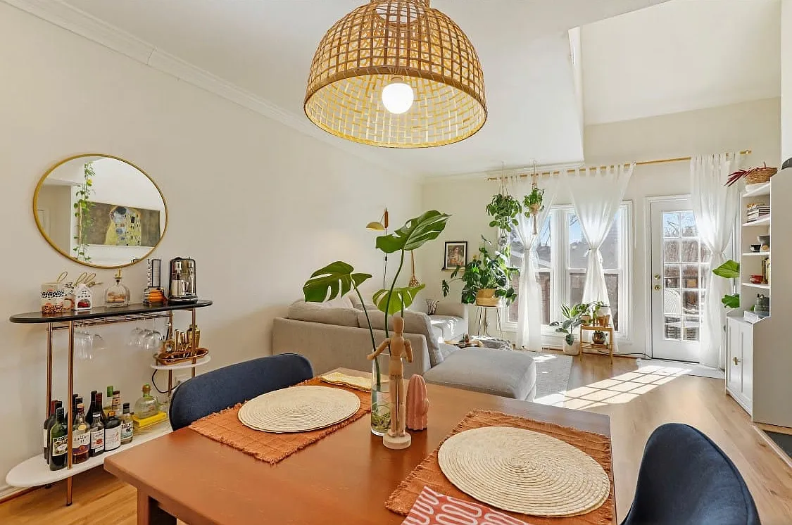 2 bed, 1.5 bath, 970 sqft, $2,200 — Photo 3