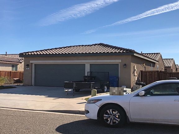 3rd image of 283 W La Paz Dr
