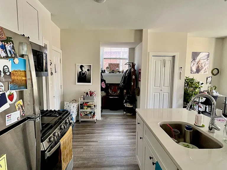 908 S 47th St #2F — Photo 5
