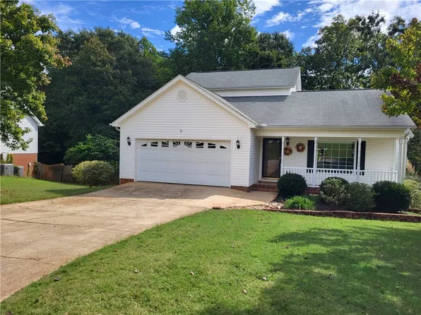 111 Brooke Lee Cir, Taylors, SC 29687