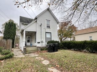 928 Brooks St #1/2, Beloit, WI 53511