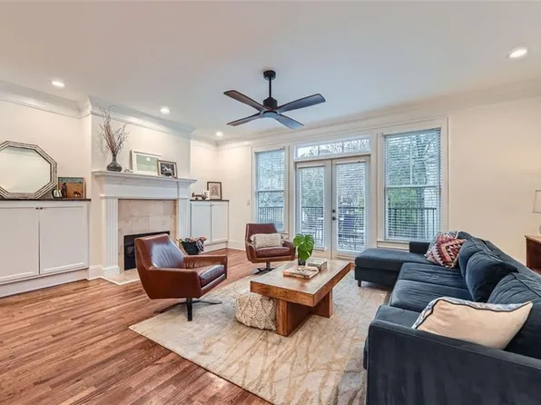 213 Knob Hills Cir, Decatur, GA 30030