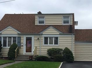 3-02 Lambert Rd, Fair Lawn, NJ 07410