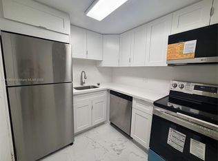 905 Brickell Bay Dr APT 1823, Miami, FL 33131