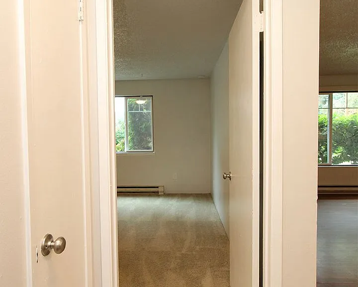Raleigh Heights — Photo 25