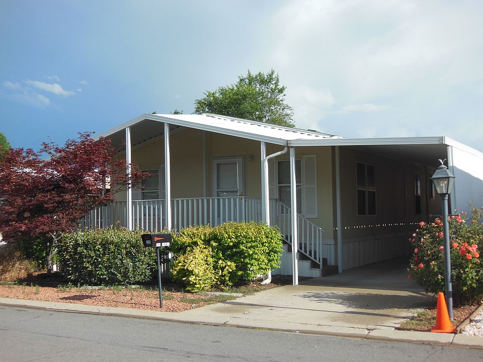 1st image of 1005 W Fireweed Dr
