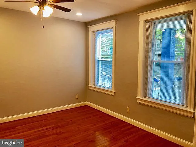 635 Kenyon St NW #A — Photo 10
