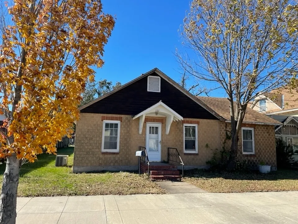 103 S Main St