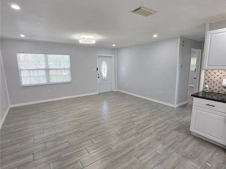 110 N Glenwood Ave — Photo 5