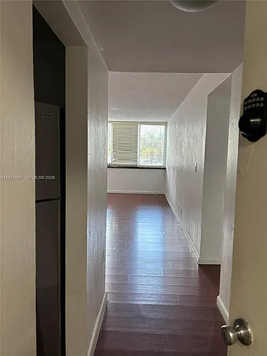 9143 SW 77th Ave Photo 1