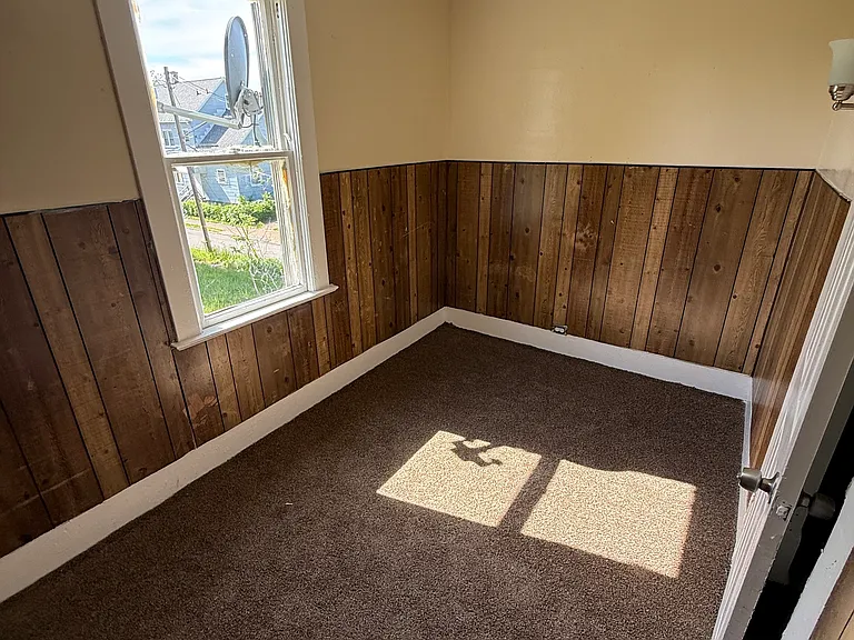 117 Kent St #4 — Photo 5