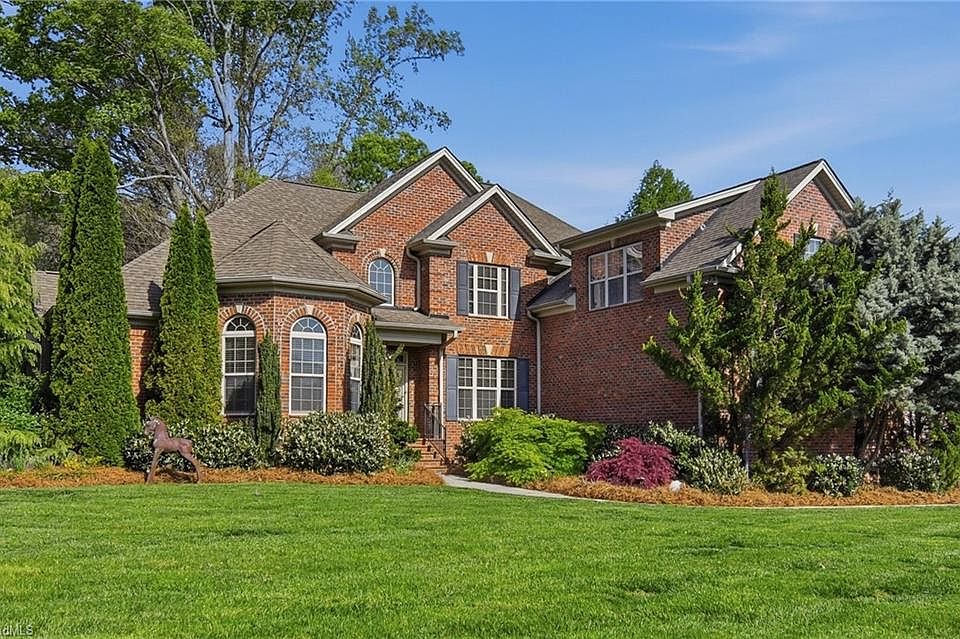 1st image of 3304 Willow Wind Dr