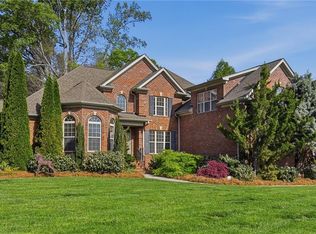 3304 Willow Wind Dr, Pfafftown, NC 27040
