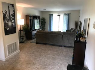 232 Richard St APT 2, Newington, CT 06111