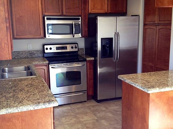 4th image of 1720 Ellis Lake Dr APT 13