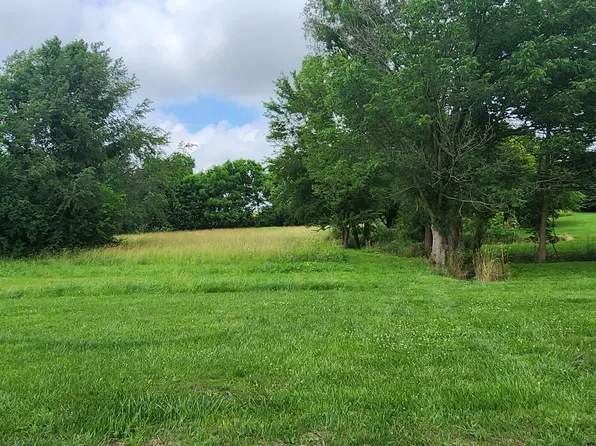 4665 E Base East Rd, Glenwood, IN 46133