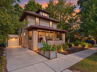 1017 Eliza St, Green Bay, WI 54301