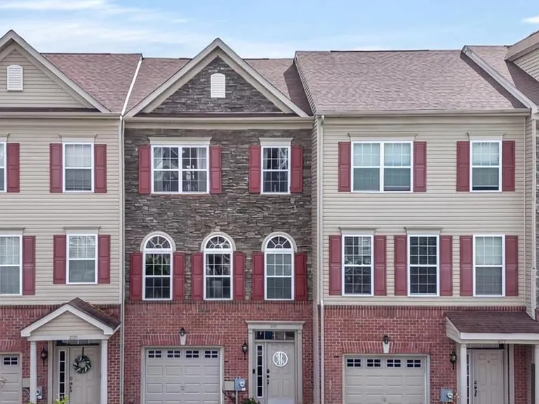 2111 Audubon Trl — Photo 1