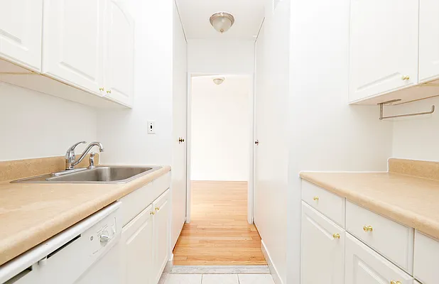 Rented by PocketBroker Inc | media 22