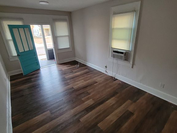 2nd image of 1402 N Garden Ave APT 1