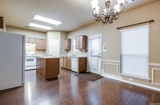 514 Willow Grove Dr — Photo 6