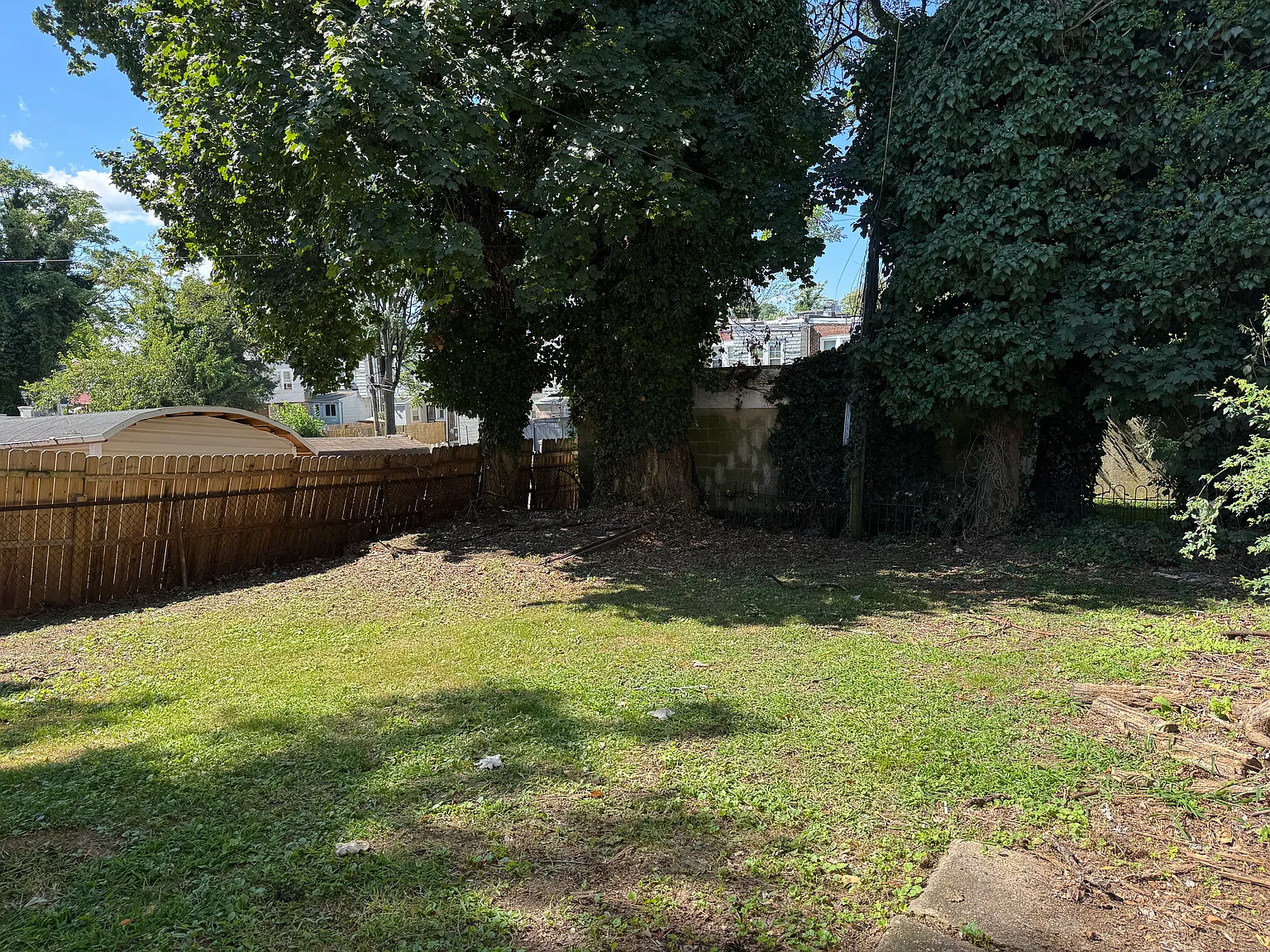 3 bed, 1452 sqft, $2,050 — Photo 2