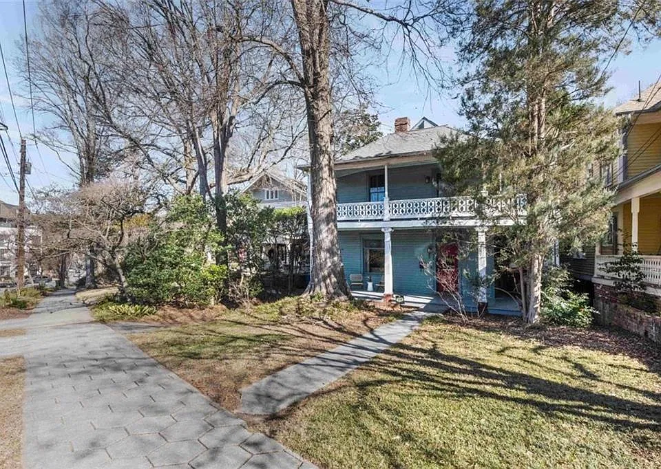 235 Elizabeth St NE