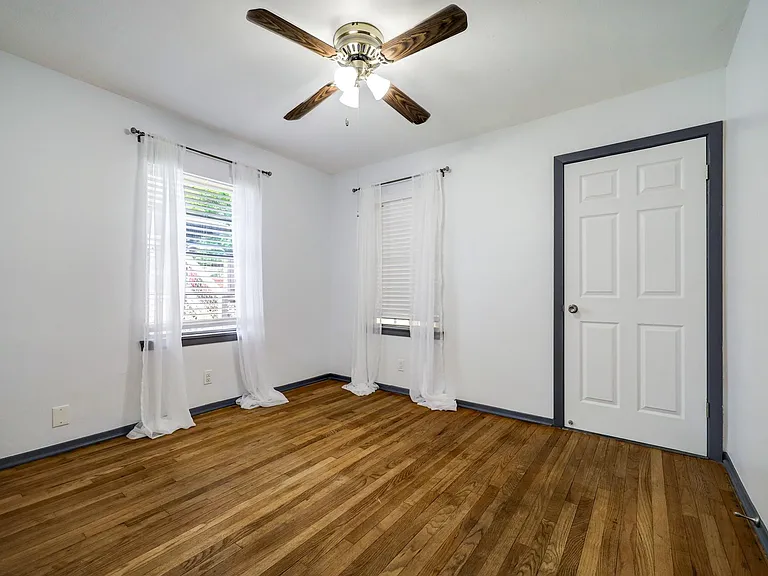 5819 Anaqua Dr — Photo 10