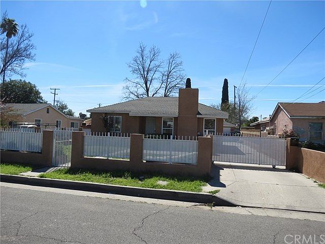 1st image of 1423 W 15th St