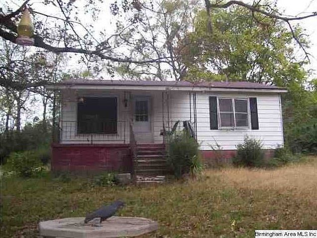 2nd image of 2724 New Castle Rd