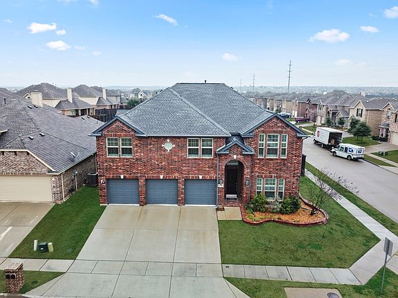 4th image of 13900 Sparrow Hill Dr