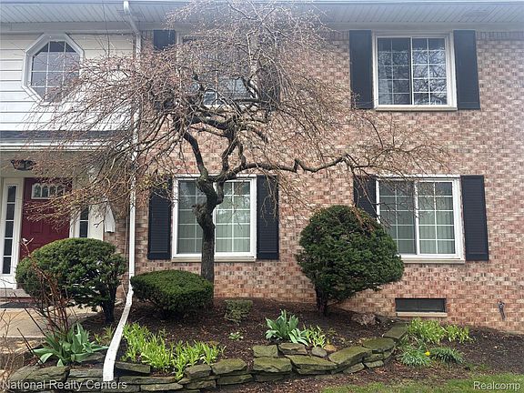 3rd image of 237 E Square Lake Rd APT 8
