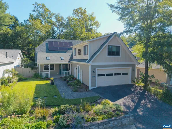 1467 Monterey Dr, Charlottesville, VA 22901
