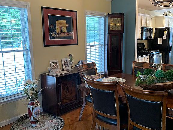 4th image of 193 Atlantis Ave