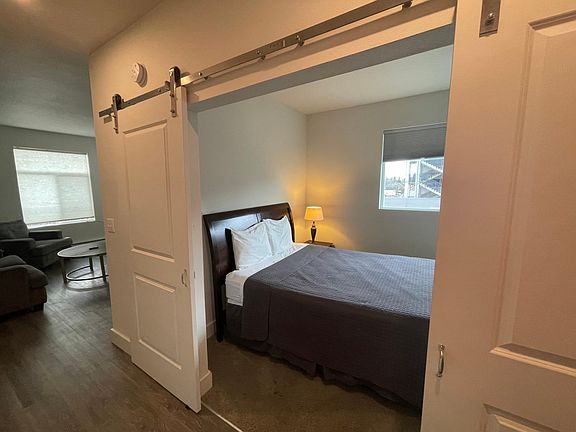 5th image of 602 4th St #1-4