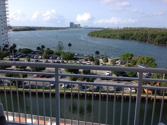 5th image of 400 Kings Point Dr APT 810