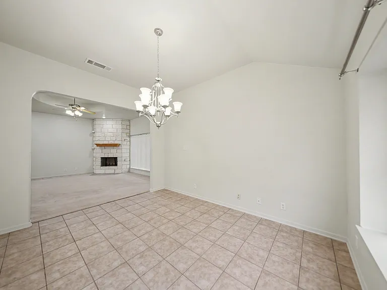 2806 Hydrangea Ave — Photo 10