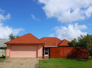 147 Silverbell Cir, Lake Jackson, TX 77566