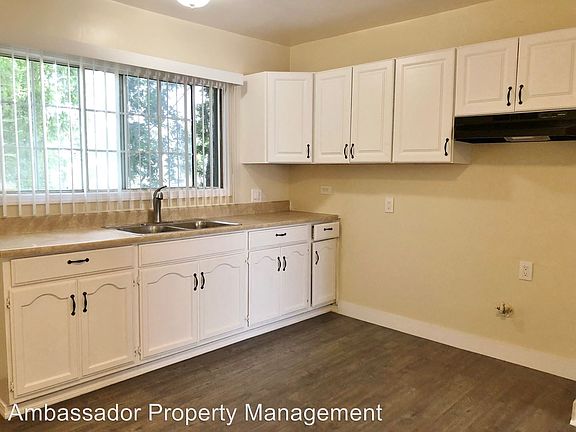 5th image of 1153 W 106th St APT 03