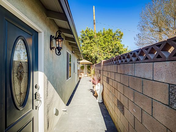 Private Entrance