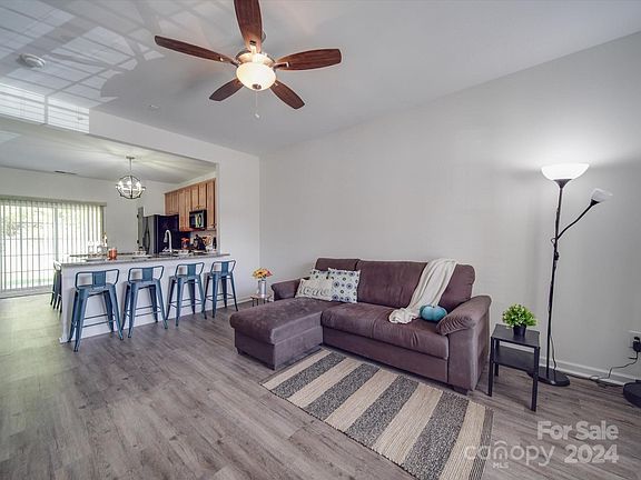 2nd image of 3111 Golden Dale Ln
