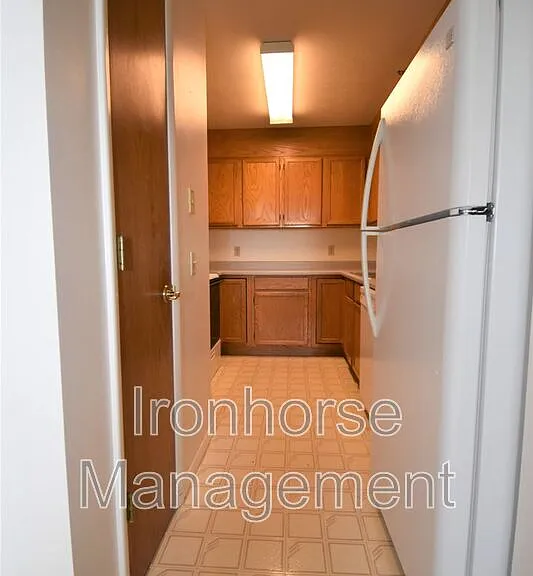 813 W Villard St #76 — Photo 10