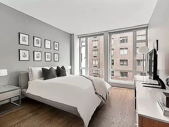 3rd image of 133 W 22nd St APT 6H