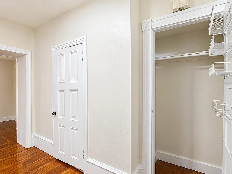 102 E Mount Airy Ave — Photo 11