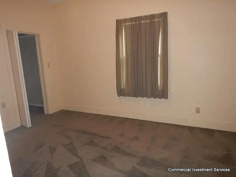 409 W 3rd St — Photo 5