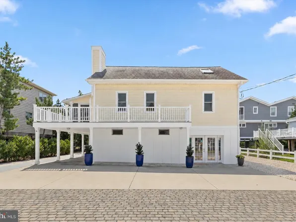 4 S 4th St, Bethany Beach, DE 19930