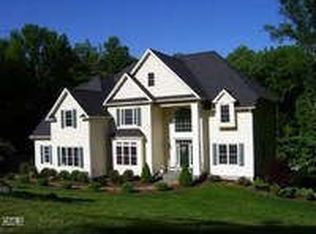 7 Jacobs Ln, Newtown, CT 06470