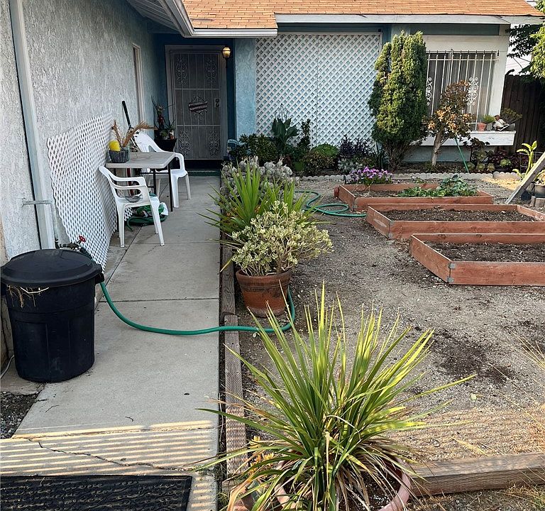 1st image of 24511 Delphinium Ave