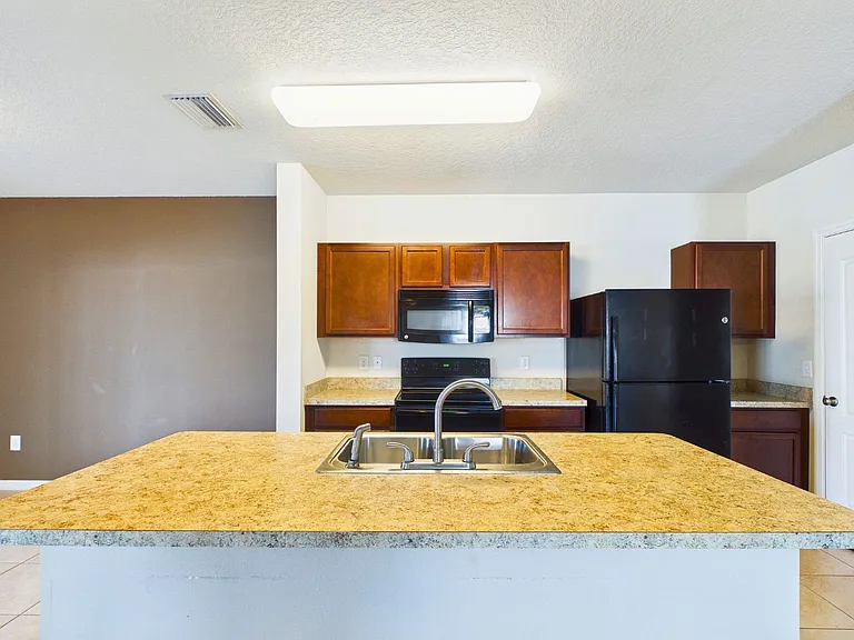 14517 Dunrobin Dr — Photo 28