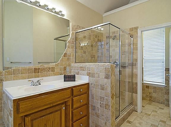5th image of 8955 Leslie Ct